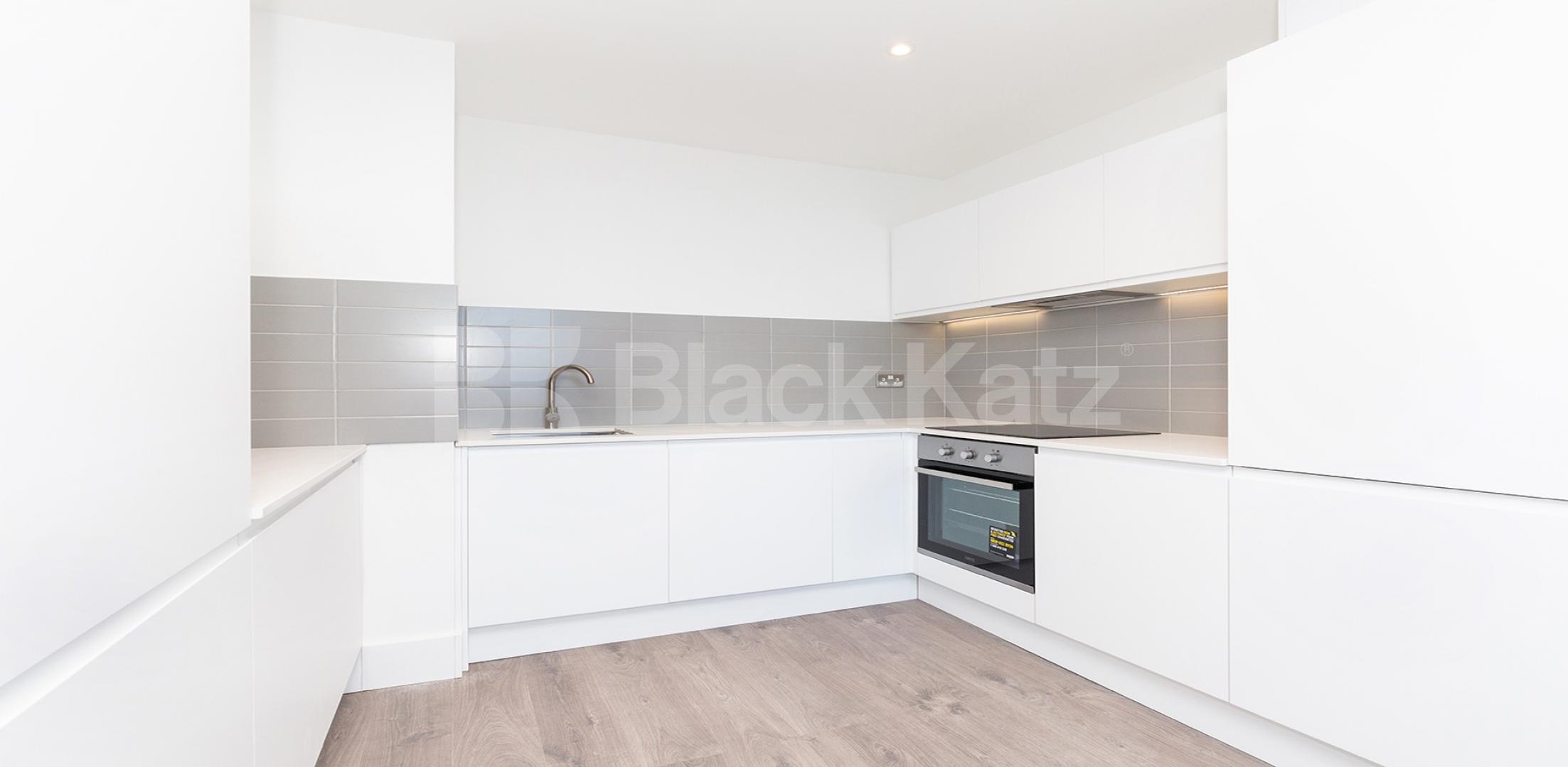 			VIRTUAL TOUR AVAILABLE!, 2 Bedroom, 1 bath, 1 reception Apartment			 DOVE ROAD , CANONBURY-ISLINGTON